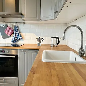 80m2 With Balcony & Free Netflix , Wiedeń Austria